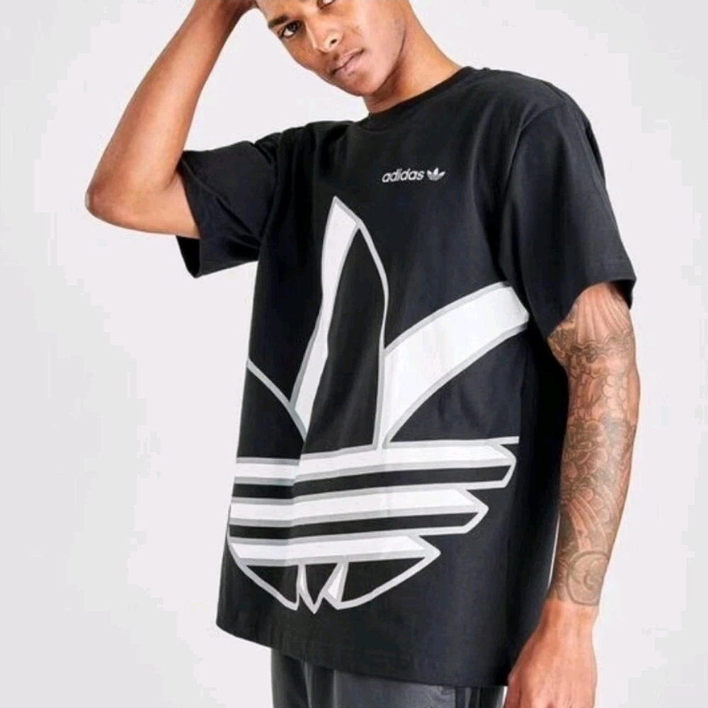 Adidas Oversized Shadow Mens Tee Shirt Medium